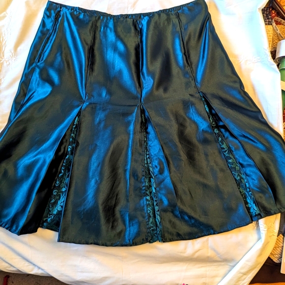 Handmade sz14 / XL emerald green satin panel with lace inset midi skirt OOAK EUC - Picture 2 of 5